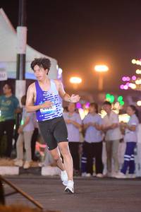 BIB: 4165
                            <button type="button" onclick="openModal(22931935)" class="btn btn-primary btn-sm float-right btn-popup" data-toggle="modal" data-target=".modal-high-quality">
                        <i class="fas fa-shopping-cart"></i> Add to Cart
                    </button>
                                            <button type="button" onclick="isThisMe(22931935, true)" class="btn btn-success btn-sm float-right btn-popup btn-isme hidden" data-toggle="tooltip" data-placement="bottom" title="นี่คือรูปของคุณใช่ไหม คลิกที่นี่เพื่อเอาเข้าอัลบั้ม">
                        <i class="fas fa-plus"></i> Add to album
                    </button>
                    <button type="button" onclick="isThisMe(22931935, false)" class="btn btn-warning btn-sm float-right btn-popup btn-isnotme hidden">
                        <i class="fas fa-ban"></i> Remove from album
                    </button>